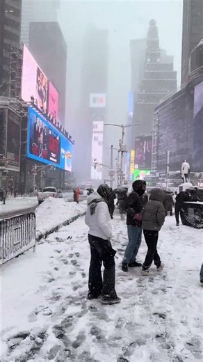 Inside a Powerful NYC Blizzard ❄️ Real Walking Tour #nycnight #snow #exploreny