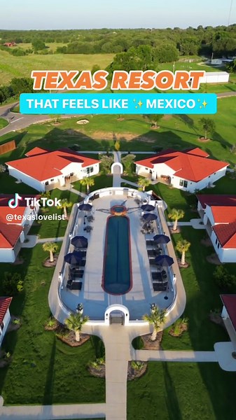 ✨🌴 INCREDIBLE RESORT THAT FEELS LIKE YOU'RE NOT IN TEXAS 👉 PERFECT FOR A ROMANTIC GETAWAY OR FAMILY TRIP // TAG WHO YOU'RE TAKING HERE THIS SUMMER 🌴✨ #TexasLoveList // One of the most ✨STUNNING✨ resorts you might not know about in Texas 👉 introducing LA PALMILLA 🤩 We personally went for a romantic getaway and it was PERFECT for that, but it’s actually kid friendly as well! It’s located just 1.5 hours from Dallas, near Glen Rose! 👏 WHAT YOU’LL FIND AT LA PALMILLA RESORT // 🌴 Resort-style p