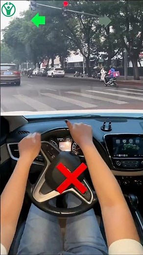 Look,let me teach you how to turn the steering wheel correctly! #automobile #drivingtips #shorts