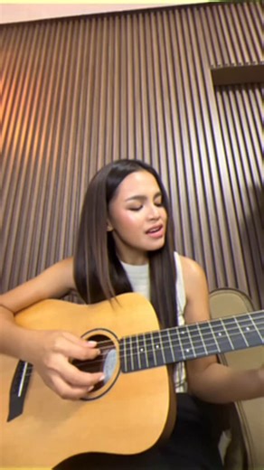 Zephanie on Instagram: "ako’y napa-ibig mong muli ⚡️"