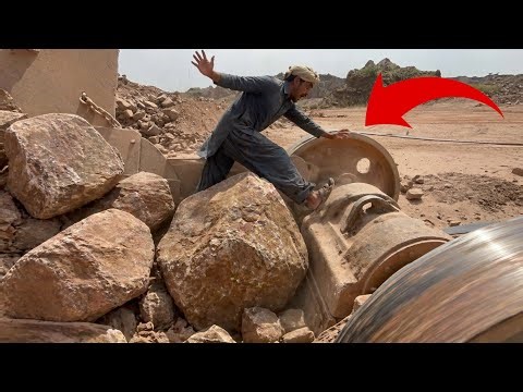 BIG ROCK 🪨 Crusher Machine - FULL Powerfull Process A Giant in Action-Big Rock Crushing