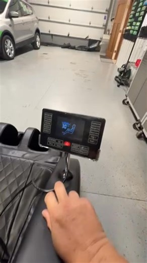 Have you seen this awesome Massage Chair on the Yours, Mine and Soon to be Theirs Auction?? Check out this video. https://bids.wearsauctioneering.com/auctions/44204/lot/6981857-landhero-massage-chair-sofa-model-ldh-mc766 | Wears Auctioneering