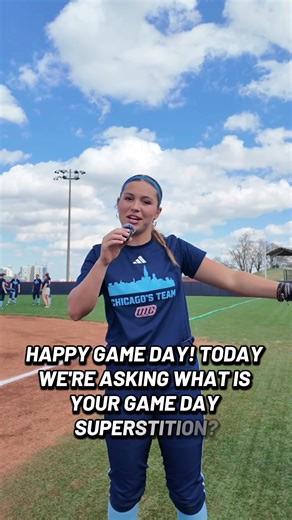 The flames gameday superstitions 🙈🥎🔥 @Bloom Nutrition @Alani Nutrition @CelsiusOfficial sponsor us 🙏🏼 #collegesoftball #chicagoscollegeteam #d1softball #uic #superstition