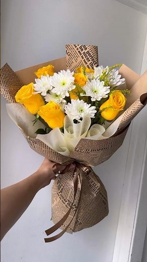 How to wrap flowers/ roses in craft / brown paper KOREAN FLOWER WRAPPING STEP BY STEP DIY TUTORIAL