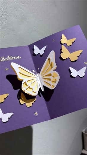 mami ✄ —— ✿ on Instagram: "Butterfly pop-up card tutorial! 🦋 @cricut_th เดี๋ยวเราแปะไฟล์สำหรับตัดตัวผีเสื้อไว้ให้โหลดใน link ใน bio น้าา เผื่อใครอยากลองเอาไปทำตามม 🫶🏻 (*ห้ามนำไปใช้เชิงพาณิชย์นาจาา) #cricutth #cricut #cricutthailand #papercrafts #popupcard"
