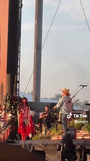 Ella Langley Surprises Stagecoach Crowd with Theo Von, Not Riley Green