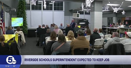 Riverside School Board votes to bring back superintendent
