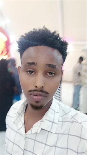 فيديوهات أنشأها libax wiil qarn (@libaxaw) باستخدام original sound - 🐗💕