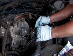 Auto Repair: How to Replace a Distributor Cap