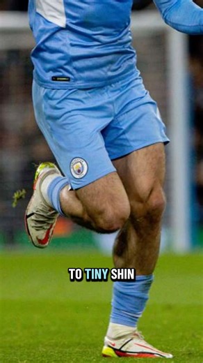 Why Pro Footballers Wear Mini Shin Pads ⚽