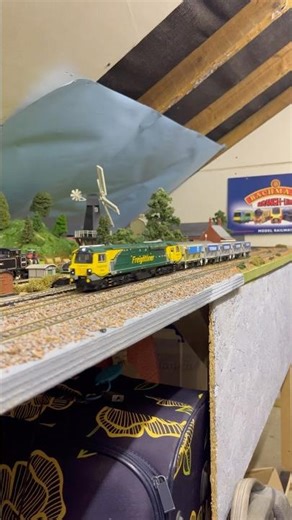 Bachmann Class 70 Freightliner #train #modeltrains #railway #railwaytrack #trainspotting