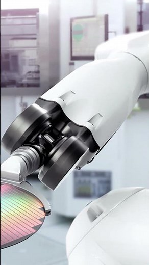 Pioneering Precision in Semiconductor Manufacturing with Stäubli Robotics!