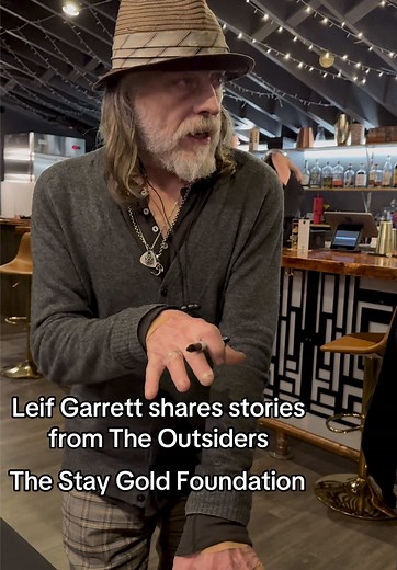 Leif Garrett Reflects on The Outsiders' Fountain Scene
