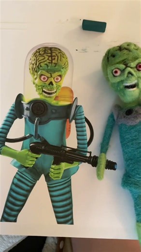 Needle Felting a Mars Attacks alien! T#needlefelting #alienart #marsattacks #cryptidart #90smovies