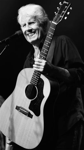 Sound Of White Noise on Instagram: "Graham Nash of The Hollies & Crosby, Stills & Nash. 🎙 Born on the 2 of February 1942 Graham William Nash, OBE, a British-American singer-songwriter and musician. Nash is known for his light tenor voice and for his songwriting contributions as a member of the English pop/rock group the Hollies and the folk-rock supergroup Crosby, Stills & Nash. 🎸 2 февраля 1942 года родился британский музыкант Грэм Уильям Нэш, автор-исполнитель песен, участник группы The Holl