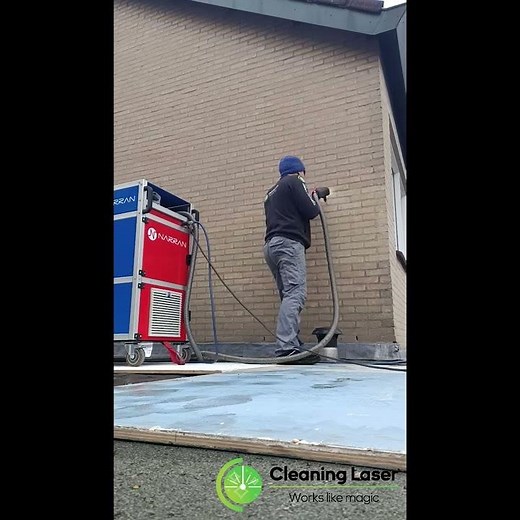 Gevelreiniging met laser (Laser cleaning a brick wall!)