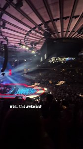 Oops 5SOS MSG concert New York awkward moment