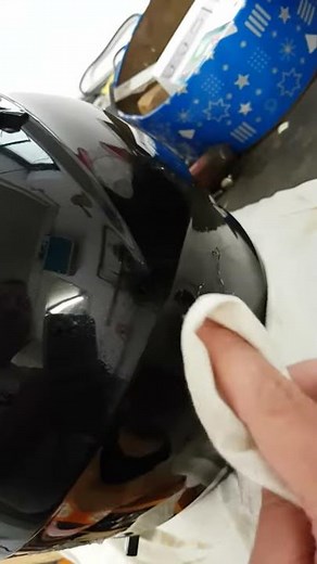 WD-40 Aufkleber / Kleber / Sticker Reste entfernen - WD 40 reinigen - cleaning