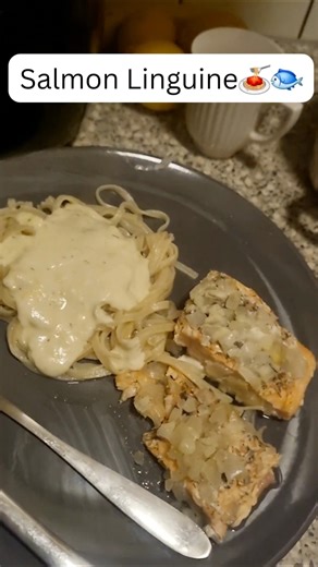 Creamy Garlic Salmon Linguine that WILL blow your mind 🤤👀 #creamypasta