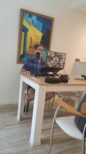 Kenn Nesbitt reads Wyken, Blyken, and Nod. | Ann Nesbitt