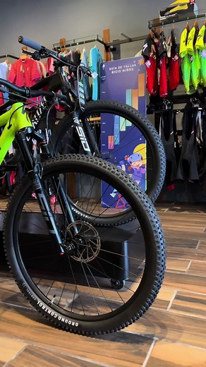 Explora el color de la Specialized Chisel Comp Doble