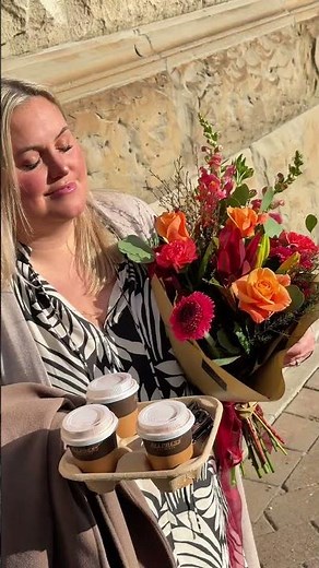 Brighten the cooler months with fresh seasonal flowers | Interflora NZ