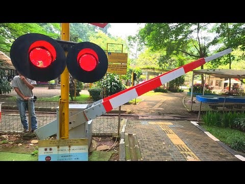 Random 10 Perlintasan Kereta Api | Alarm Lampu Palang Unik