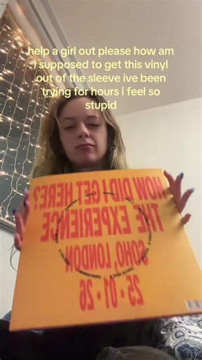 How to Remove Vinyl from Sleeve Safely