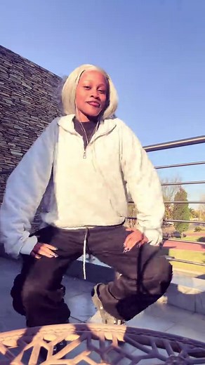Woi Woi Dance Influencers — OnlyTiti Titi: est-ce «obalolaka» bien?