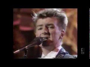 Crowded House - Something So Strong (Live Joan Rivers 1987)