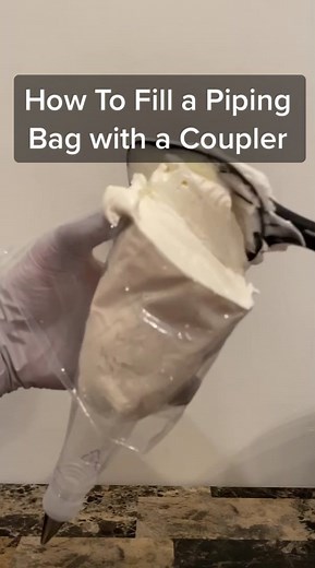 How to use a coupler and fill a piping bag with buttercream #bakingtips #caketok