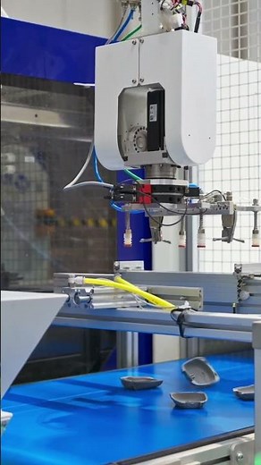How does an INJECTION MOLD work?