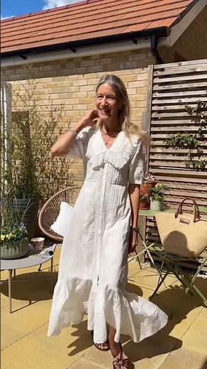 Romantic Style White Dress To Enjoy Sunny Days At Home #fashiontrends #outfitideas #summerfashion