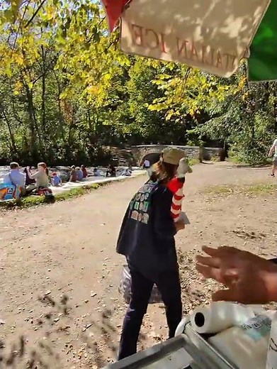 Little Flag Parade & Portable Italian Ice Machine in Action 🇺🇸🍧 | Park POV