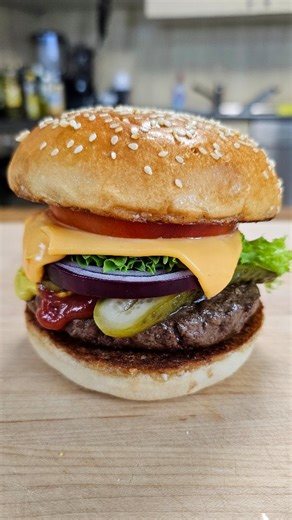 Spongebob's Krabby Patty Extra Onions 🍔 One Crying Johnny, coming up! #spongebob #onion #cheese #tomato #burger #krabbypatty #recipe #asmr #foodkagechris | Foodkagechris