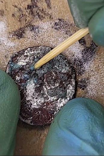 Journey of Restoration: Ancient Roman Coin Cleaning ‪@_Treasure_Kings_‬