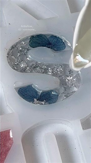 Resin keychain tutorial