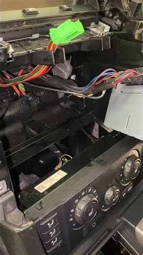 2008 Range Rover sport Aux issue