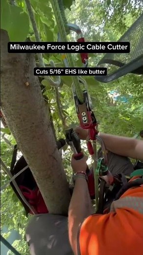 M18™ FORCE LOGIC™ Cable Cutter with 750 MCM Cu Jaws | 2672 Video Credit: @rootedarborists