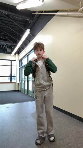 “Then you gotta put a arch in your back” #videoviral #dance #fyp #viraldance