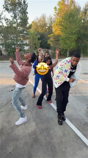 Big yk we structure😭 @DTN @misscapricorn♑️ @Imbadkidjay @FunnyMike | funny mike