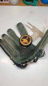 Mizuno Mod Trapeze done with Orange peel lace! 🫡🍊GLOVE RELACE FORM LINKED IN MY BIO! All info is listed there! #asmr | Glove Reviver