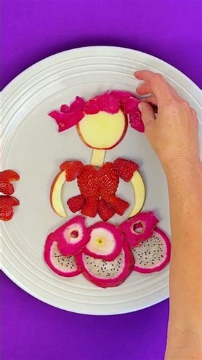 Dress Like A FRUIT Princess! 🍉 Emmie Fruit Craft & Pretty Dress Hacks #kids #shorts