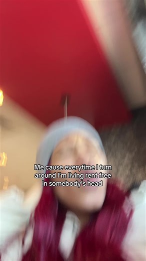 this wig finna fly tf off wtf bro #mcdonalds #relateable #friends #fypシ゚viral #fyppppppppppppppppppppppp