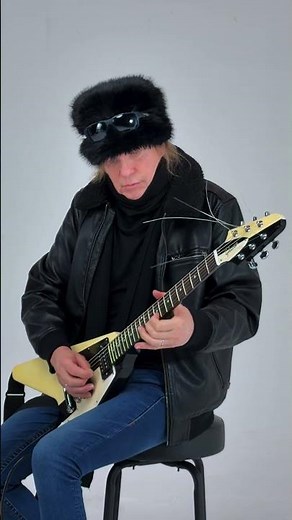 The Gibson Custom Michael Schenker 1971 Flying V Collector's Edition