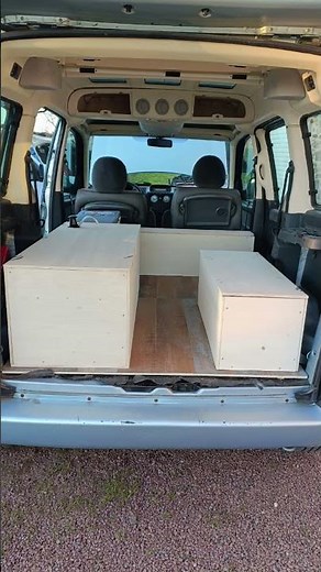 aménagement d'un Citroën berlingo en mini van