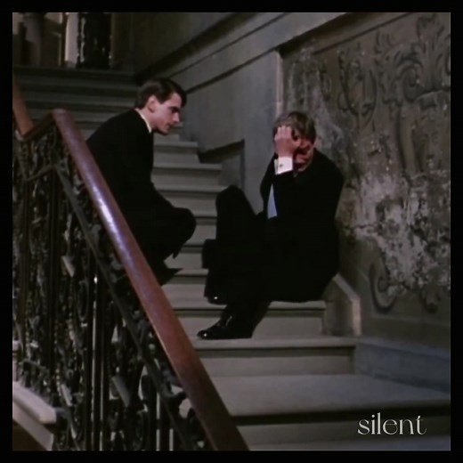 such a pretty house & such a pretty garden #bridesheadrevisited #jeremyirons #anthonyandrews