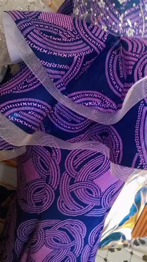 Vidéos de la maîtresse ✂️✂️ bara (@couturebara) avec Gouba Salif et Général CFA - PETIT MARTEAU