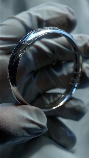 3,500-Year-Old Skeleton Found Wearing a Modern Object