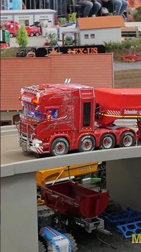 Mega Schwerlasttransport#friedrichshafen #messe #mrh #rcmodellbau #rcscale #rctrucks #tamiya